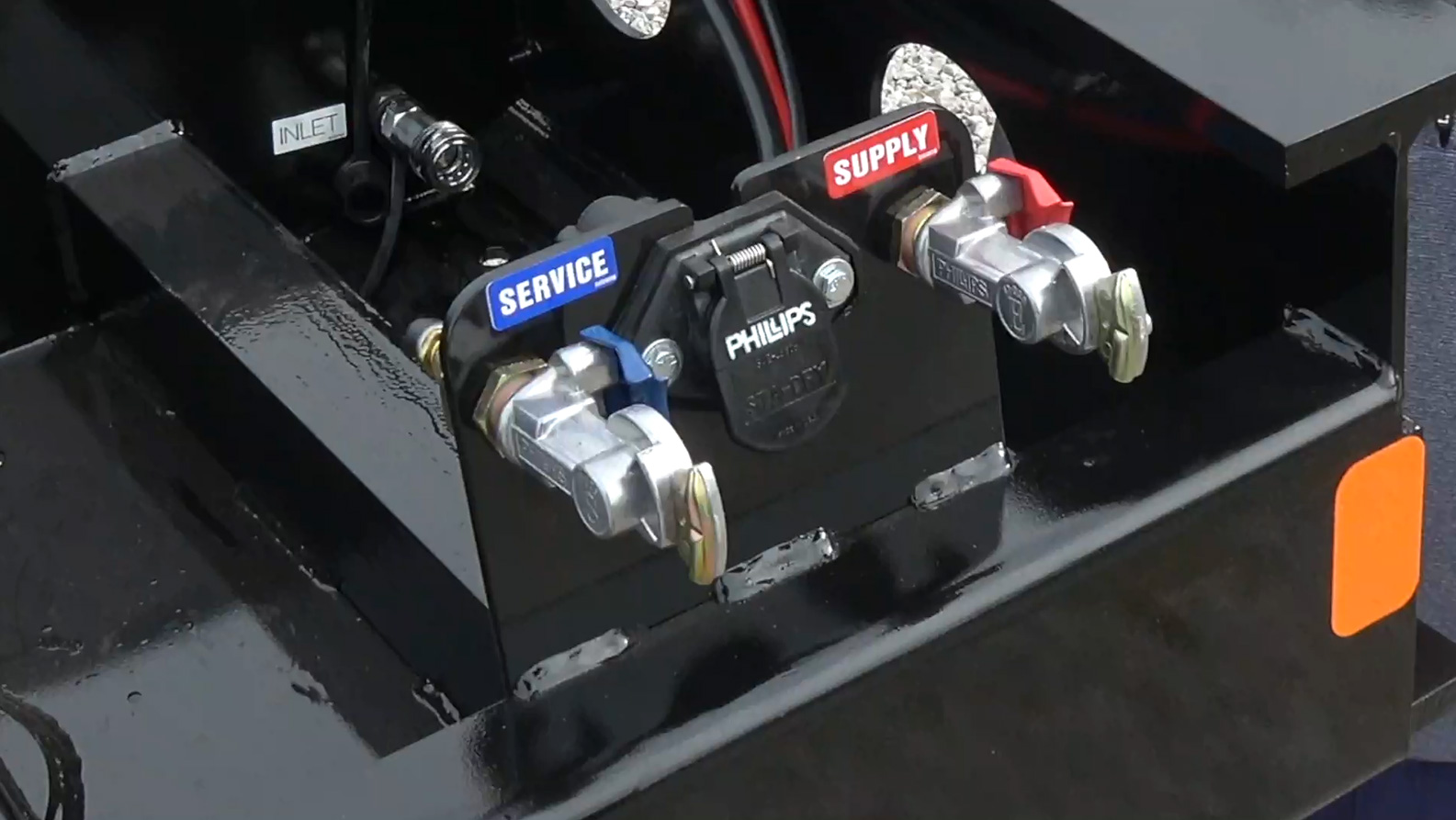 hydraulic gooseneck glad hands and hose connections